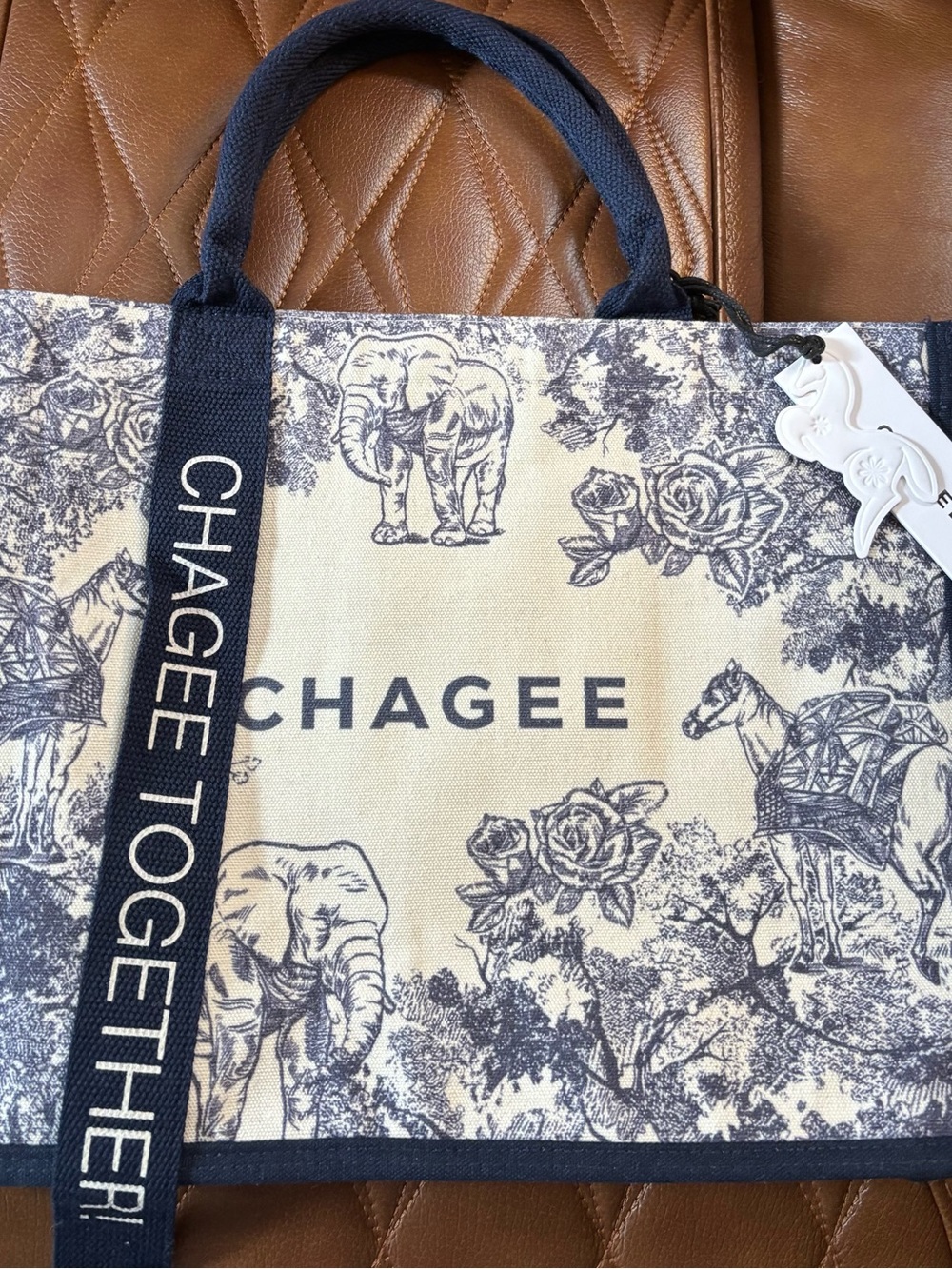 TOTE BAG by CHAGEE printed toile design in Navy